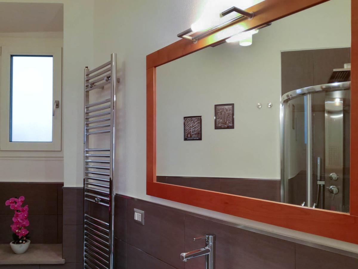 Helmi34 - Appartamento Dotato Di Tutti I Comfort Nel Centro Di Cagliari Exterior foto